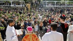Un momento de la bendici�n de los ramos en el parque de San L�zaro de Ourense