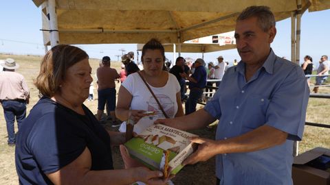 La Festa da Bica de Trives aadi un toque gastronmico a la animada jornada