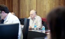 Camilo Conde argument� que la comisi�n pretend�a que fuese informativa �non acusatoria�. 