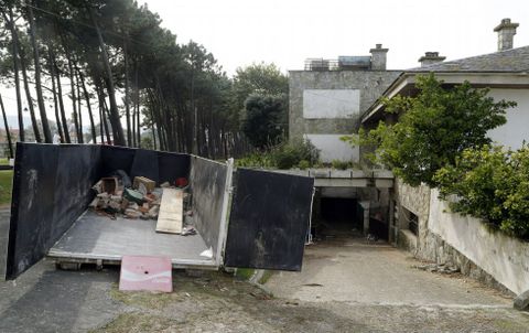 En octubre pasado empez� el vaciado del local a la espera de licencia para rehabilitarlo. 