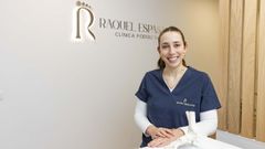 Raquel Espasand�n, en la cl�nica de podolog�a que acaba de abrir en Zas