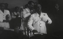 <span lang= es-es >El acto, en el NO-DO</span>. El archivo del NO-DO recoge la visita que Franco curs� a la provincia en 1944 y alude a la imposici�n de la Medalla de Oro de Pontevedra, momento que se recoge en la imagen superior. El encargado de imponer la medalla fue el alcalde, Luis Ponce de Le�n y Cabello. 