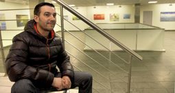 Blanco Abeij�n programa parte das exposici�ns que recalan no Liceo, onde pasa boa parte do seu tempo libre.<span lang= es-es > </span>