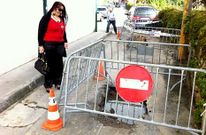 Las brigadas de tarde no apuraron ayer las obras que mantuvieron cortada Iglesias Alvari�o.