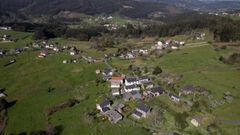 Vista de los lugares de Vila y Pi�eiro, en la parroquia de Nara�o