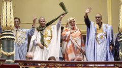 Representantes saharauis en el pleno del Congreso este jueves tras la aprobaci�n 
