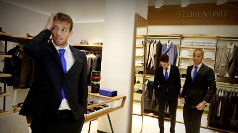 Michu durante la presentaci�n de los trajes oficiales en Florentino