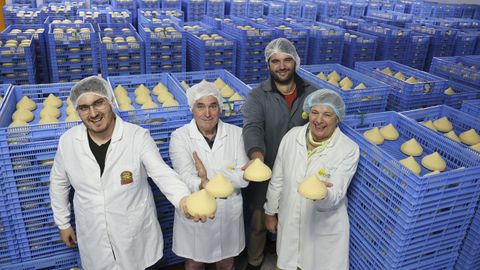Queizuar moderniz� la producci�n del queso gallego sin perder la tradici�n