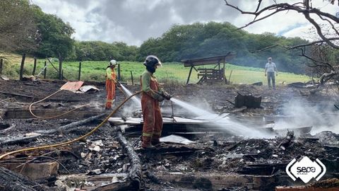 Incendio de una caseta de aperos en Belmonte de Miranda