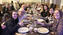 La comisi�n de fiestas de�Santa Cruz y Santa Mar�a se van de cena en Viveiro