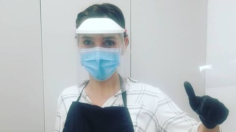 Confinados hasta al lunes. Aunque Raquel Gonzlez, el resto de trabajadoras de su peluquera y sus respectivas familias dieron negativo en las pruebas del coronavirus, han permanecido 14 das confinadas por precaucin. El martes 14 esperan poder volver al trabajo, si cabe con ms fuerza y ganas que nunca