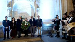 Versos e ofrendas para lembrar a Rosal�a