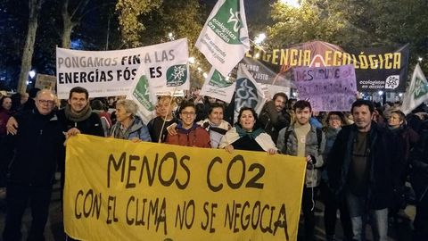 Manifestantes en la movilizaci�n por el clima, en Madrid