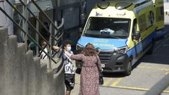 Exterior del servicio de urgencias del hospital Montecelo, en Pontevedra, uno de los dos centros del CHOP