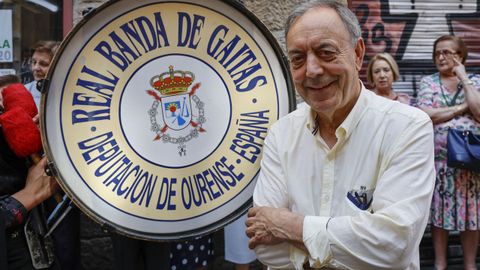 Xos Lois Foxo y la Real Banda de Gaitas de la Deputacin de Ourense.
