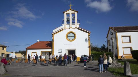 La iglesia de Castromil tiene m&aacute;s de cincuenta a&ntilde;os.