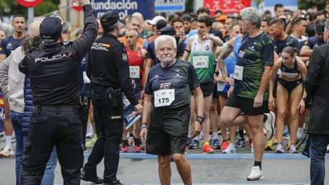 Carrera solidaria de la Polic�a Nacional en Ourense