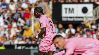 El jugador del Celta Ilaix Moriba, celebrando su gol frente al Valencia en Mestalla.