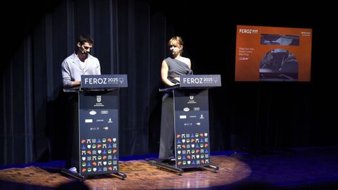 Clara Galle y lvaro Rico anunciando las candidaturas a los Premios Feroz. 