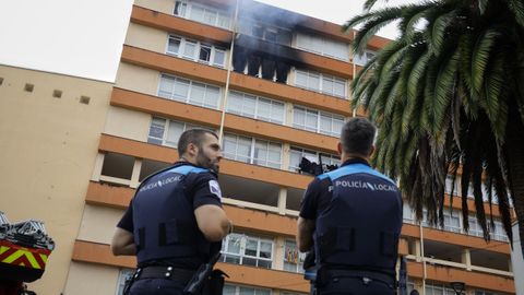 Incendio en un piso de la calle camelias. Barrio de las Flores