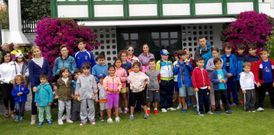 Los ni�os del programa de conciliaci�n de Ponteceso y Corme realizaron ayer una ruta conjunta. 