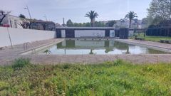 Estado actual de la piscina exterior de Betanzos