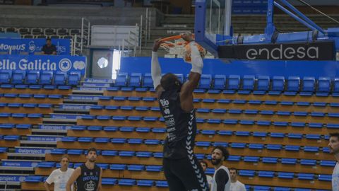 Primer entrenamiento del Breog�n 2026-2027 en el Pazo dos Deportes de Lugo