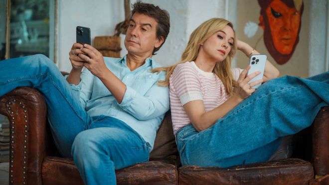 Javier Veiga y Marta Hazas en la funci�n de �Matrimonio sin filtros�.