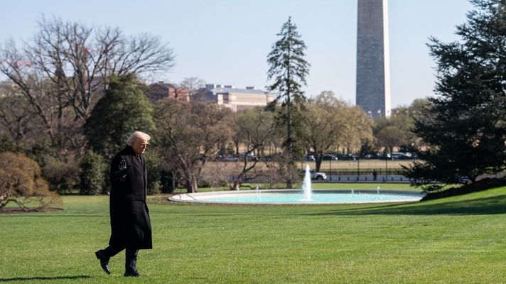 Donald Trump en los jardines de la Casa Blanca, el pasado mi&eacute;rcoles.