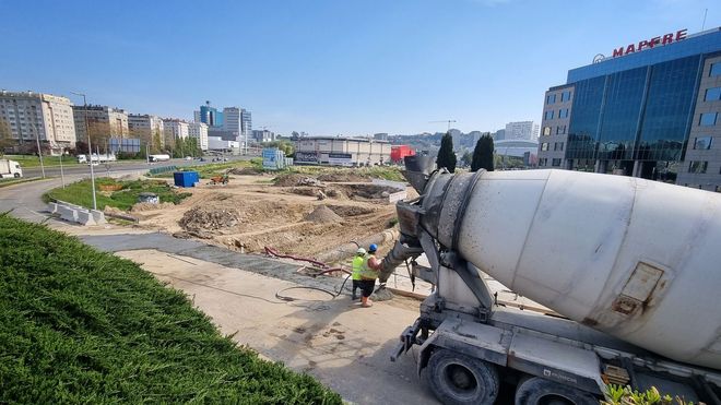 Operarios realizando tareas de asfaltado en el ramal este martes