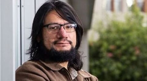 El polit&oacute;logo peruano Omar Coronel