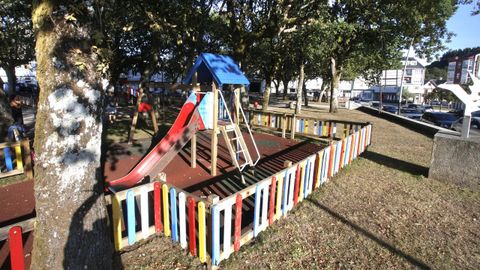 El parque infantil Rosalía de Castro (en la imagen) será uno de los que se renueve, junto con el Félix Rodríguez de la Fuente