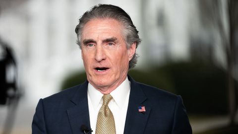 El secretario estadounidense del Interior, Doug Burgum.