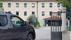 Acceso a la residencia de Ribadumia.