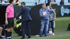 On�simo dando indicaciones en un partido de su etapa en el banquillo del Celta B