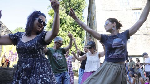 Público disfrutando en Bonaval