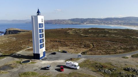 La ruta del arsnico partir del faro de A Frouxeira.