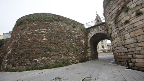 Muralla de Lugo, Porta de Santiago