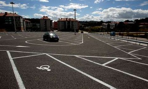 El aparcamiento p�blico de Santa Marta sigue sin despegar como �rea de borde.