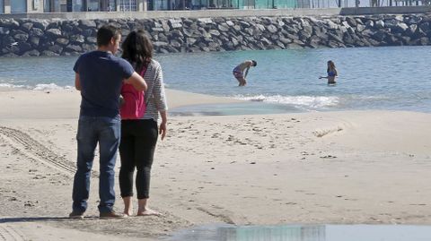 Ba�istas en la playa de Silgar, Sanxenxo