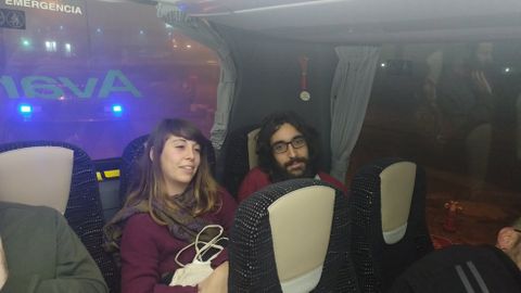 Nora Miralles y Roger Santacana, en el bus antes de su detenci�n
