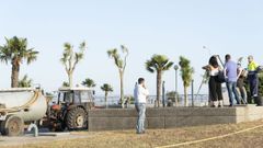 A las instalaciones acudieron operarios y el alcalde boirense.