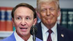 El gobernador de Luisiana, Jeff Landry, interviene en un acto en la Casa Blanca en presencia de Donald Trump