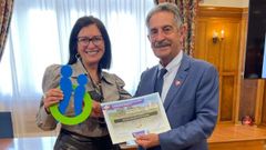 Mar�a Bel�n Pita recibi� el premio de manos del presidente de Cantabria, Miguel �ngel Revilla