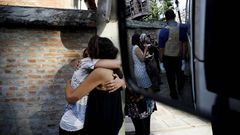 Supervivientes de la tormenta en el Himalaya