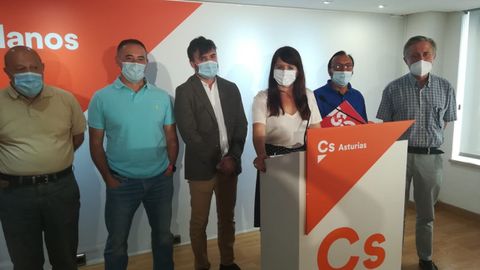 Reunin de los diputados de Cs Laura Prez Macho y Luis Fanjul con representantes de la enseanza concertada en Asturias