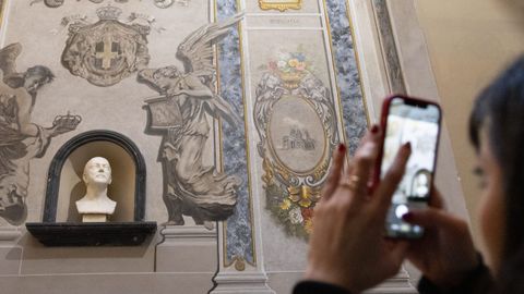 El �ngel con la cara de Meloni se encuentra dentro de la bas�lica de San Lorenzo in Lucina, en el centro de Roma.