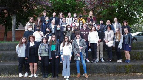 Alumnos del IES As Lagoas con los estudiantes de Italia, Croacia, Polonia y Hungr�a con los que comparten el programa Erasmus+