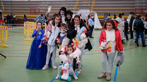 Concurso de disfraces en el carnaval de Outes.