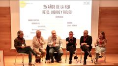 Los anteriores presidentes de la red, incluida la ourensana Olga Moj�n, durante el encuentro